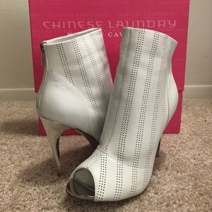 Women’s Peep Toe Bootie
